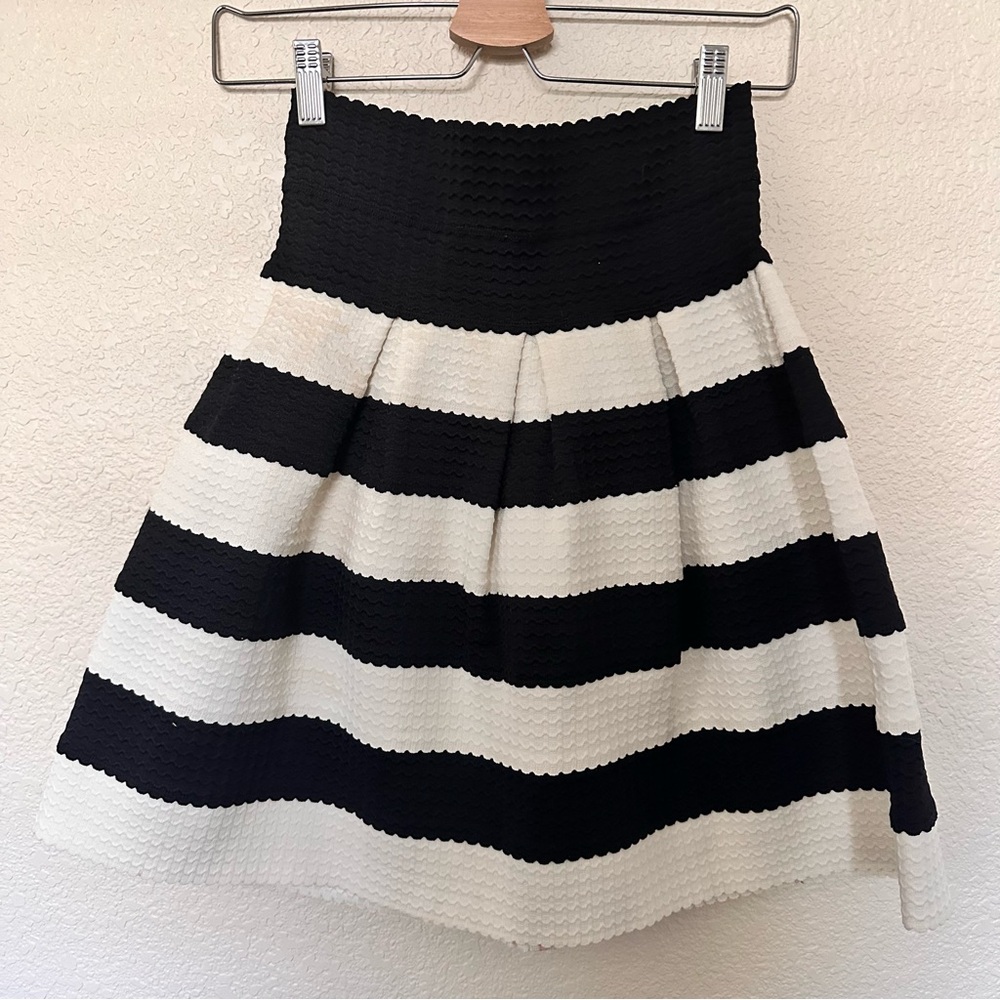 ANTHROPOLOGIE SCALLOPED STRIPES PONTE SKIRT